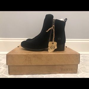 Born Landa Booties - BRAND NEW